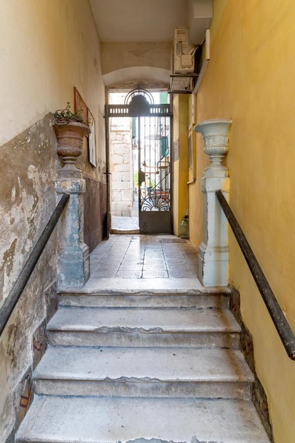 Vitelli Apartments And Rooms Split Kültér fotó